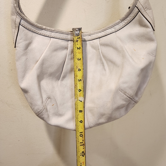 COACH Vintage White Leather Hobo Bag - Picture 13 of 16